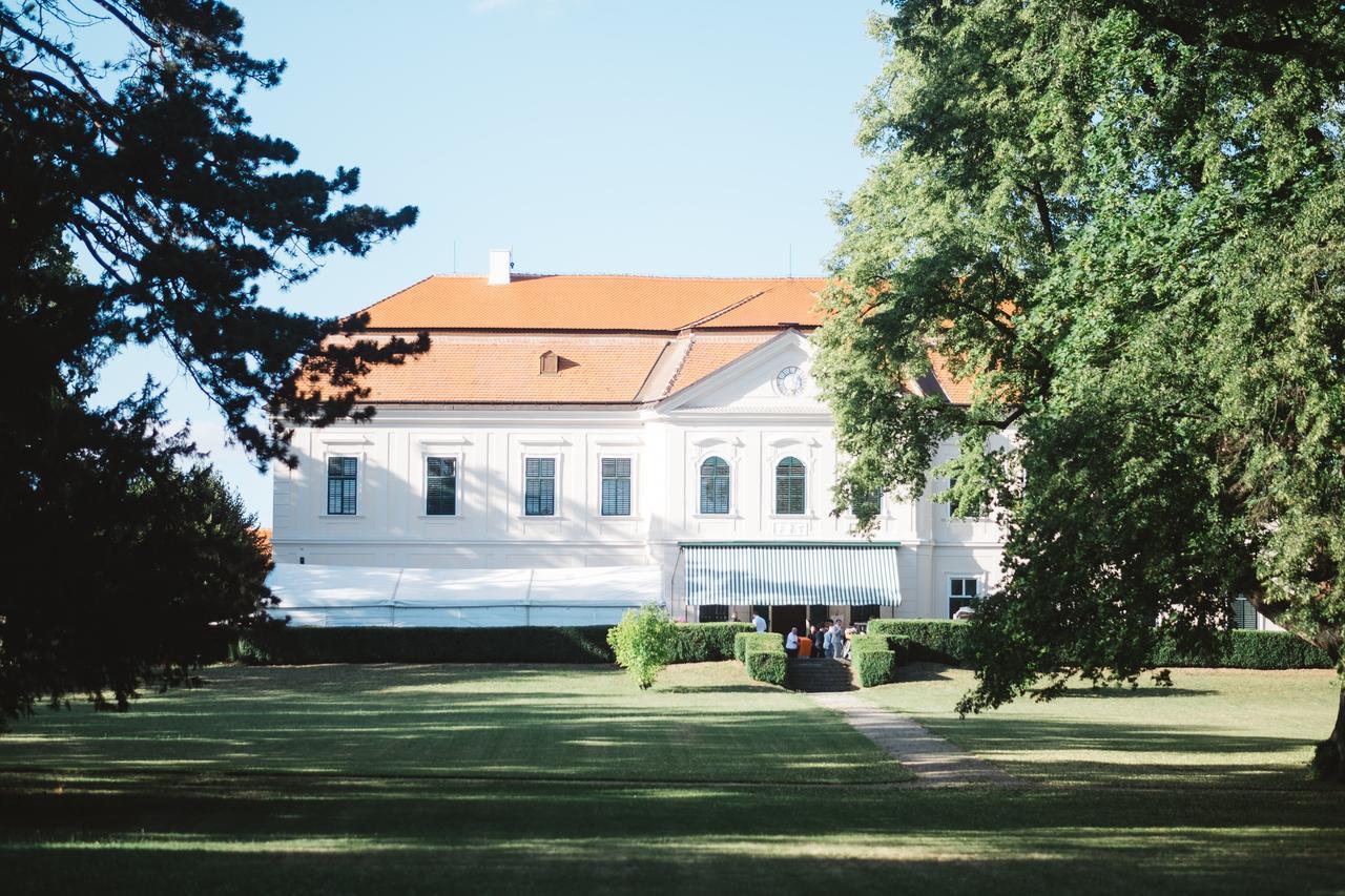Zamek Dukovany Exterior photo